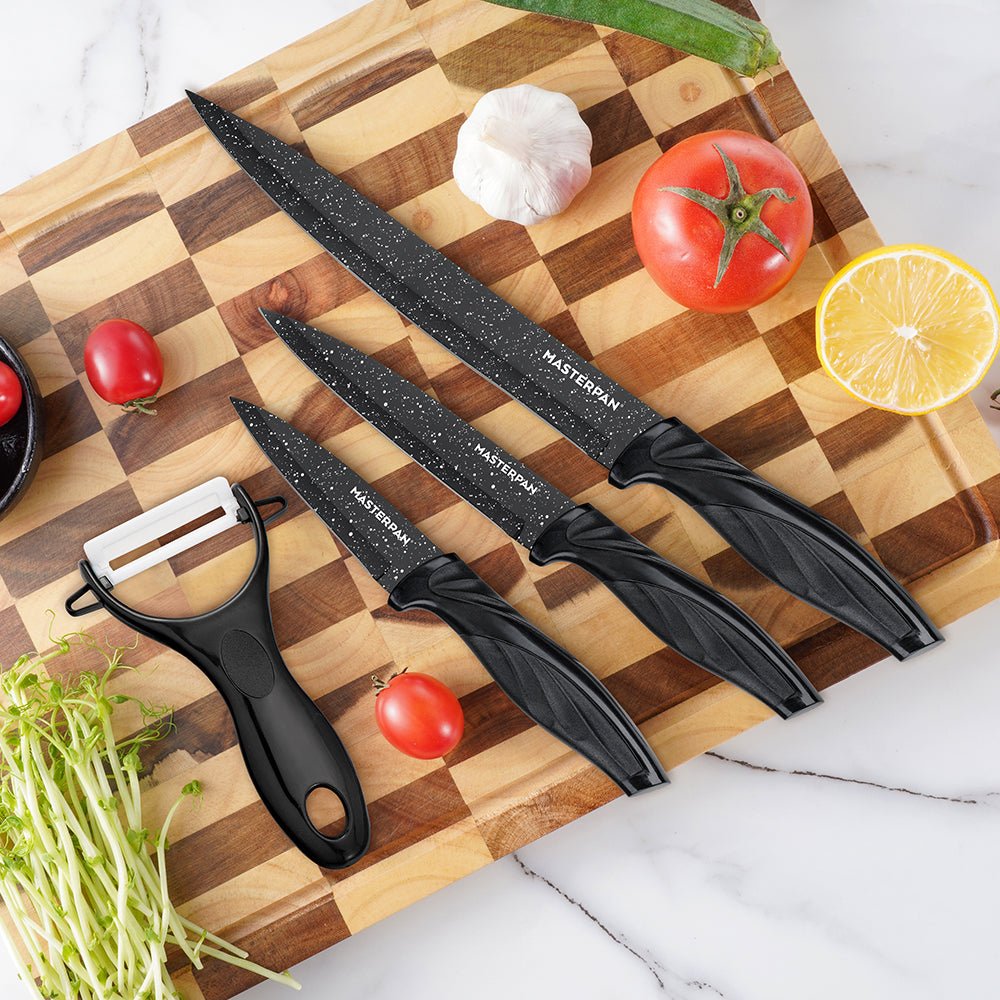 Masterpan 4 - osaline mustade nugade komplekt valgete täppidega - Ostuklikk